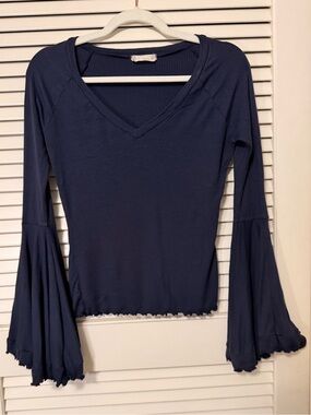 Altar'd State Navy Ribbed V-Neck Top with Bell Sleeves - Size Medium